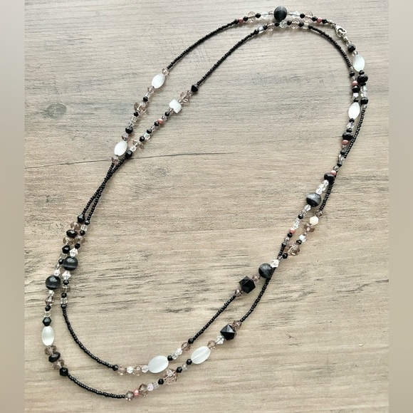 Vintage Black and White Cat’s Eye Beaded Necklace - Picture 1 of 9